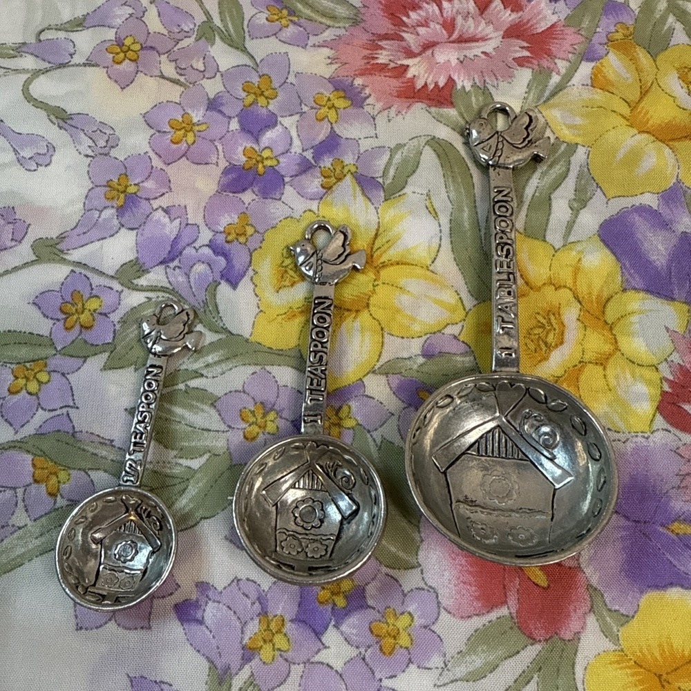 Vintage Birdhouse Pewter Measuring Spoons Set of 3 Birds Kitchen Decor